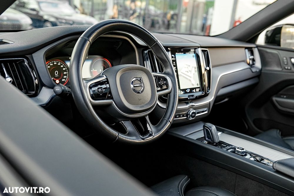Volvo XC 60 T6 AWD Recharge Geartronic RDesign - 33