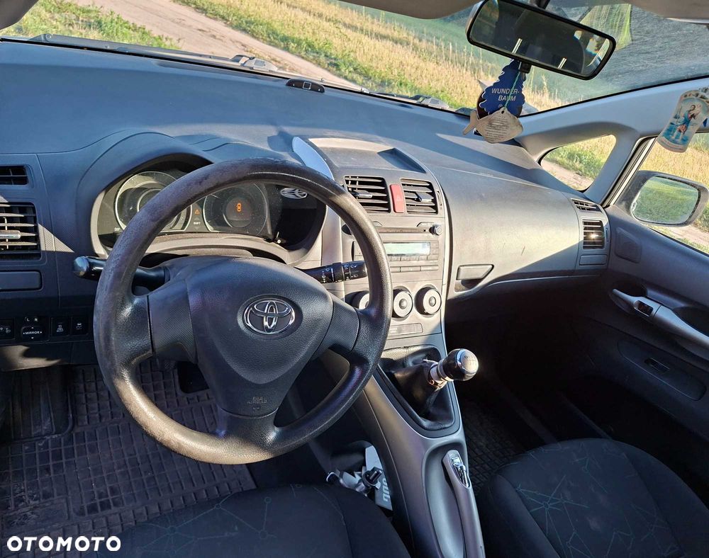 Toyota Auris - 5