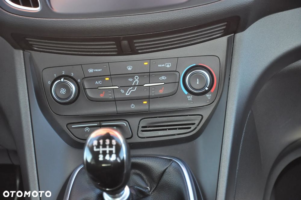 Ford C-MAX 1.0 EcoBoost Titanium ASS - 38