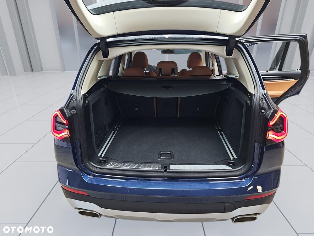 BMW X3 xDrive20d - 16