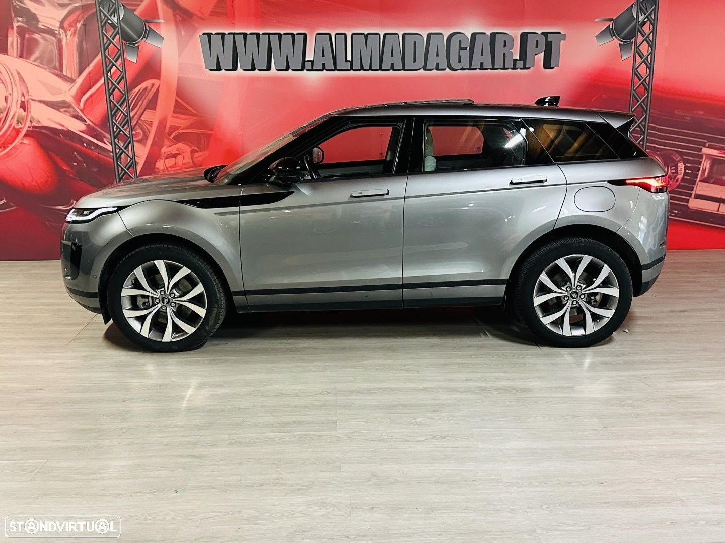 Land Rover Range Rover Evoque 1.5 P300e AWD R-Dynamic Auto - 2