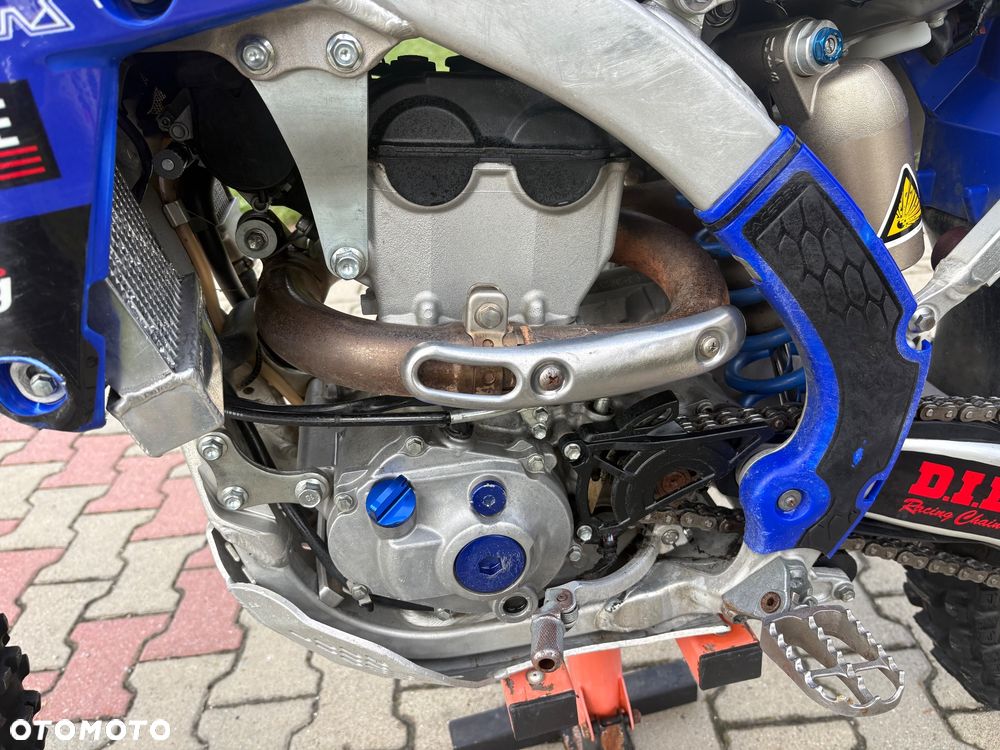 Yamaha YZF - 8