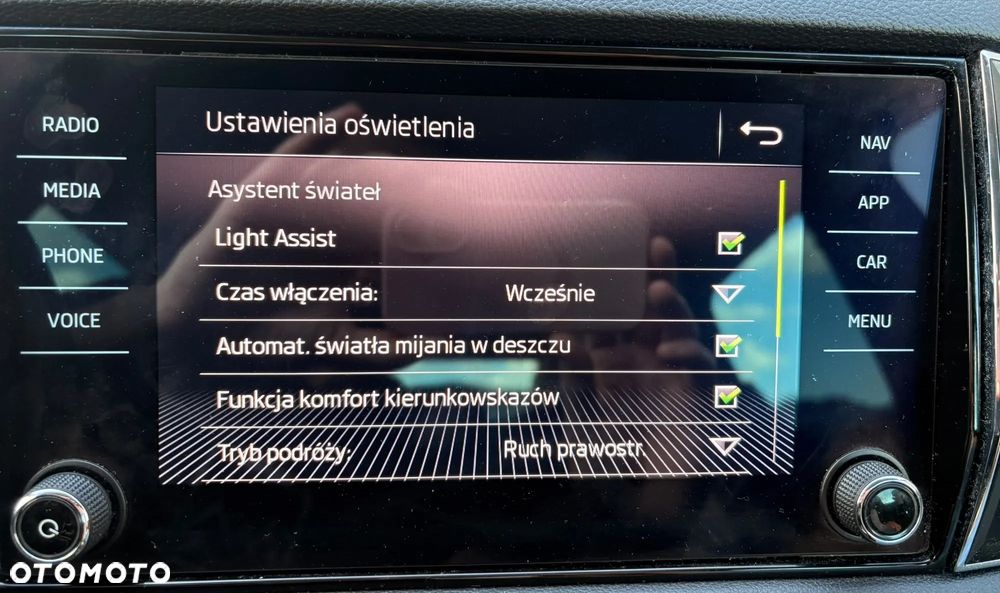 Skoda Karoq 2.0 TDI SCR 4x4 Style DSG - 32