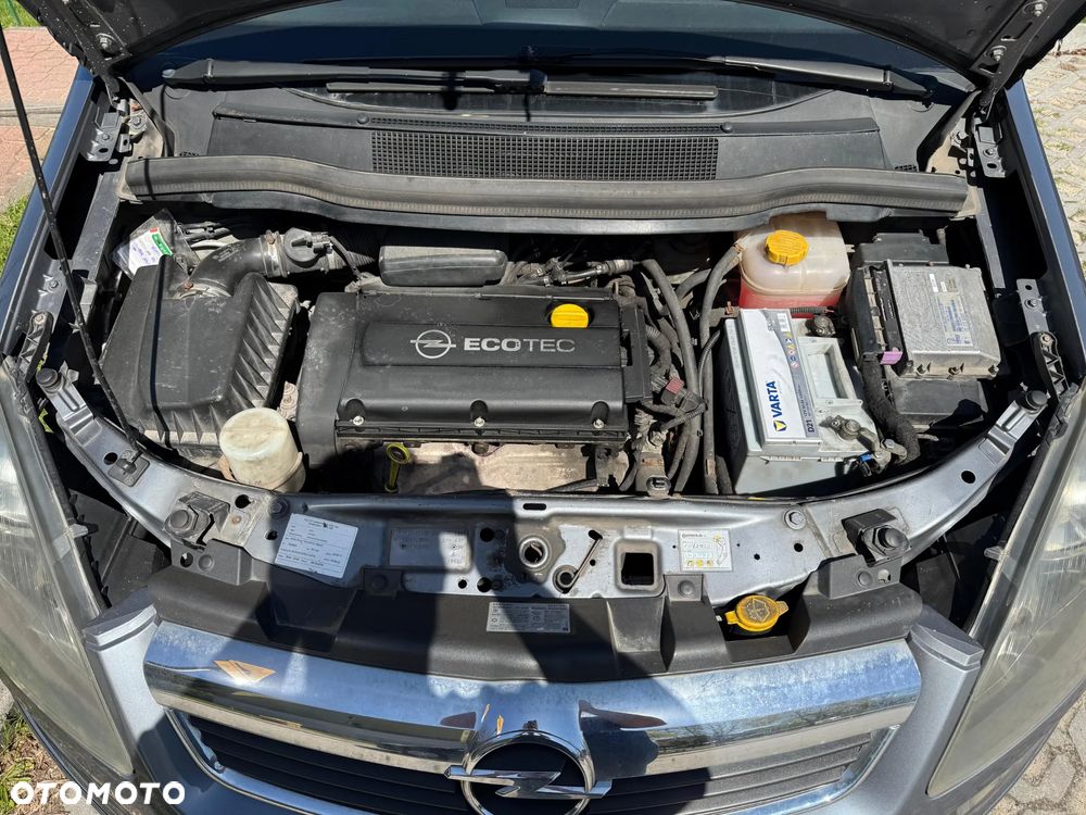 Opel Zafira 1.6 - 8