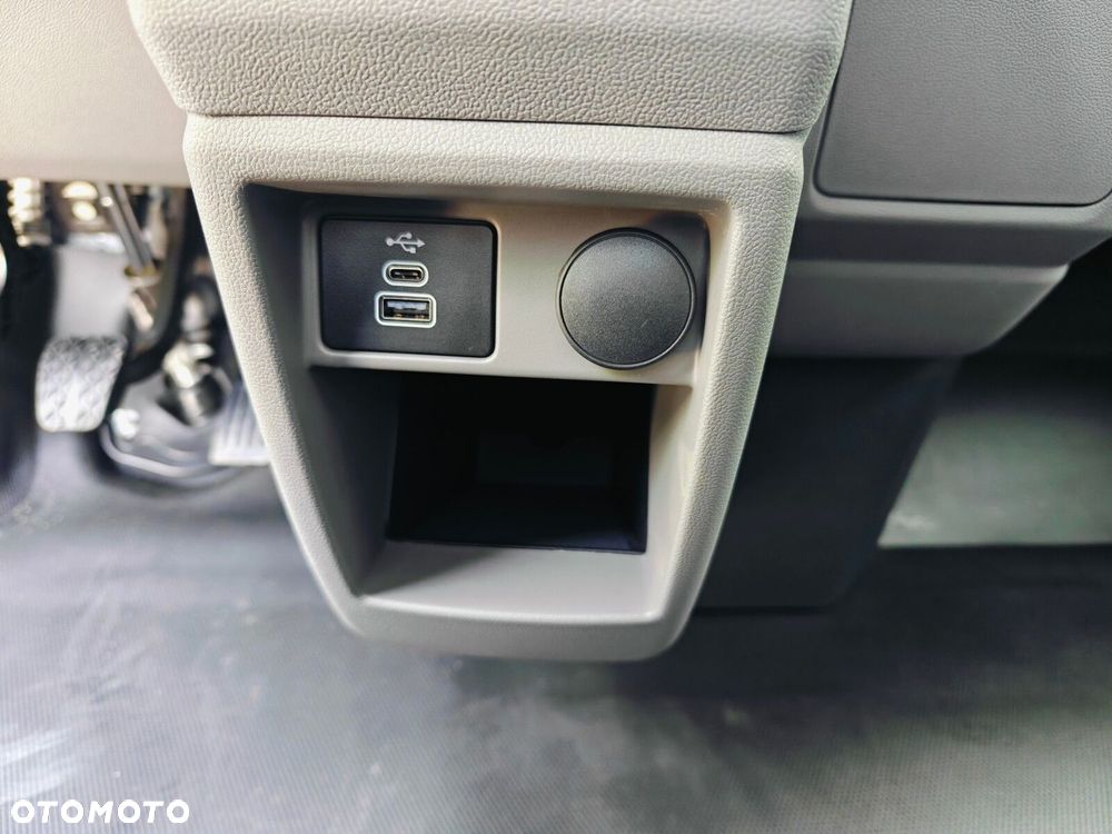 Volkswagen Transporter T7 Brygadówka 5 Osób 2.0 TDI 150KM Kamera Hak Grzane Fotele - 22