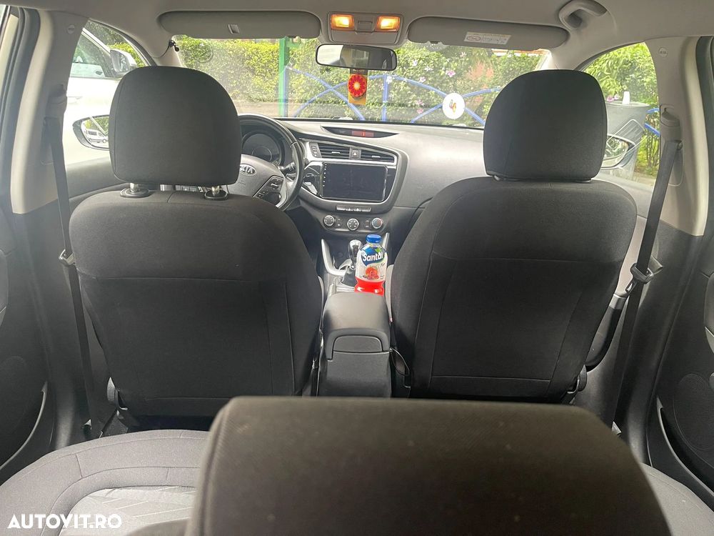 Kia Ceed - 8