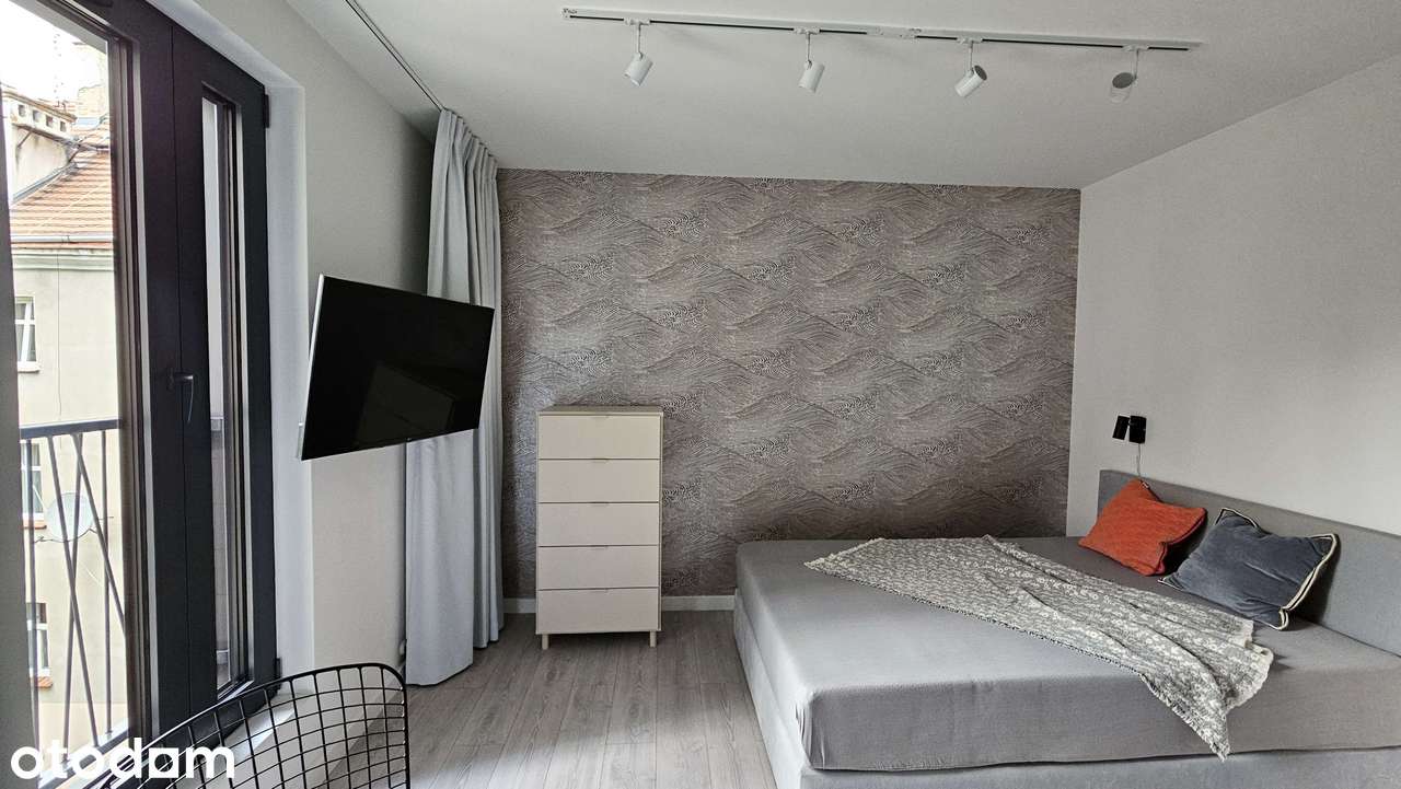 Wygodne studio w samym Centrum w nowym budynku z patio - ul. Jodłowa 4