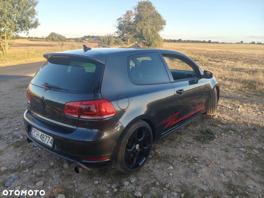 Volkswagen Golf - 8