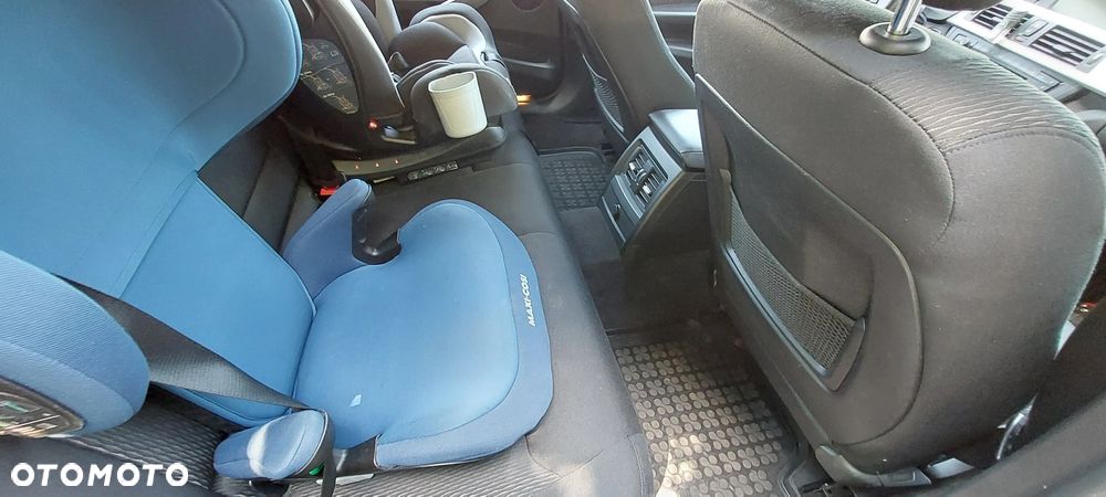 BMW Seria 3 320i - 15