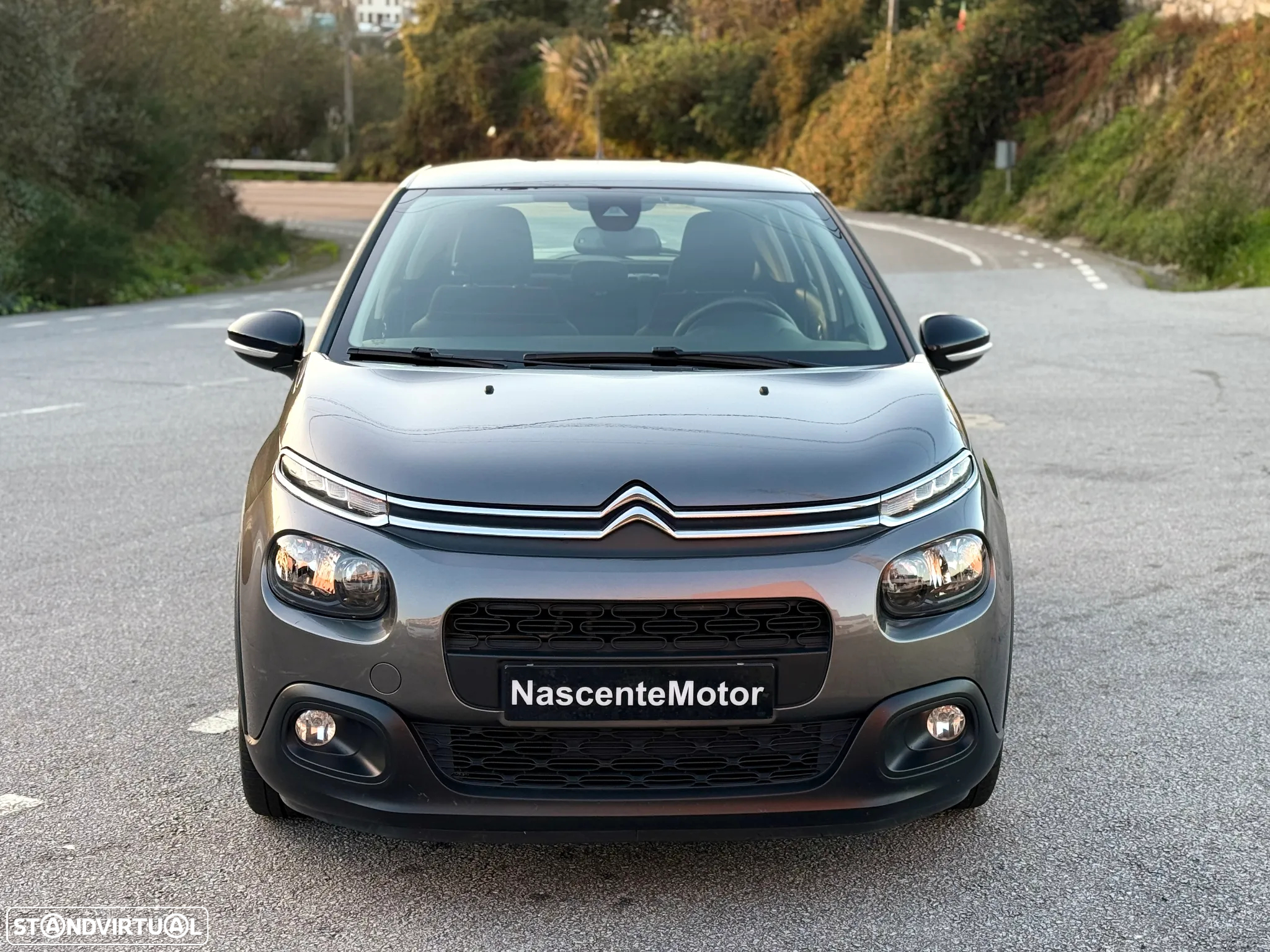Citroën C3 1.2 PureTech Shine - 2
