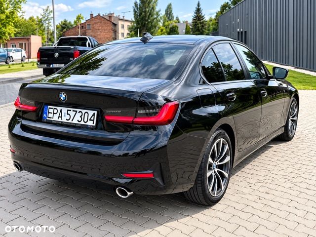 BMW Seria 3 320e Luxury Line sport - 3