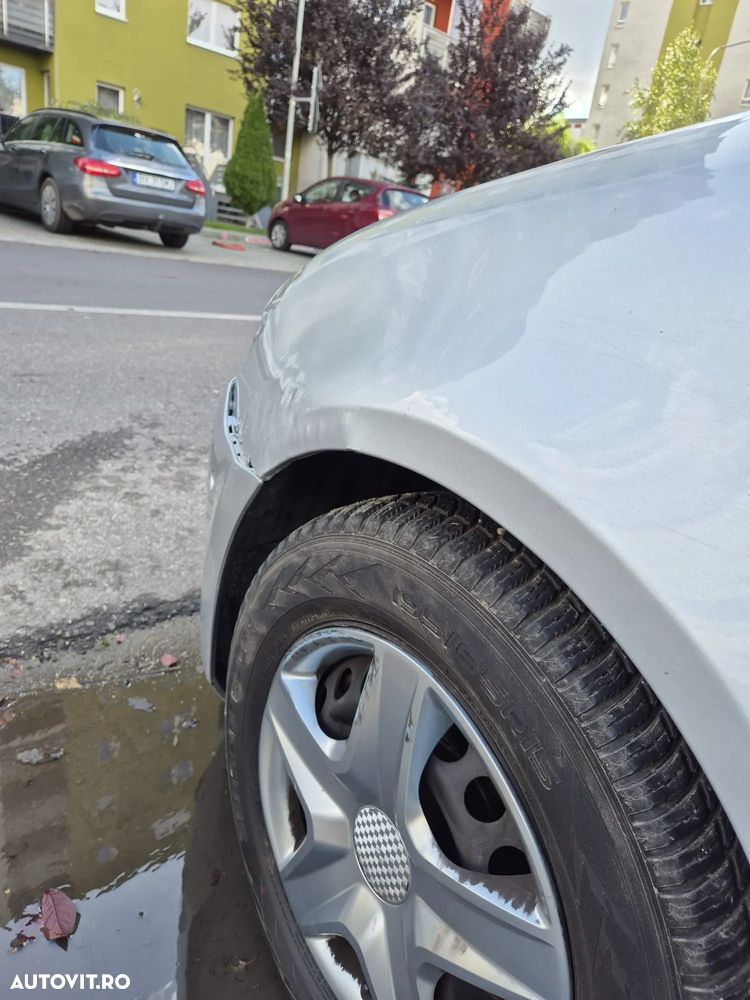 Volkswagen Golf 1.6 TDI DPF Style - 21