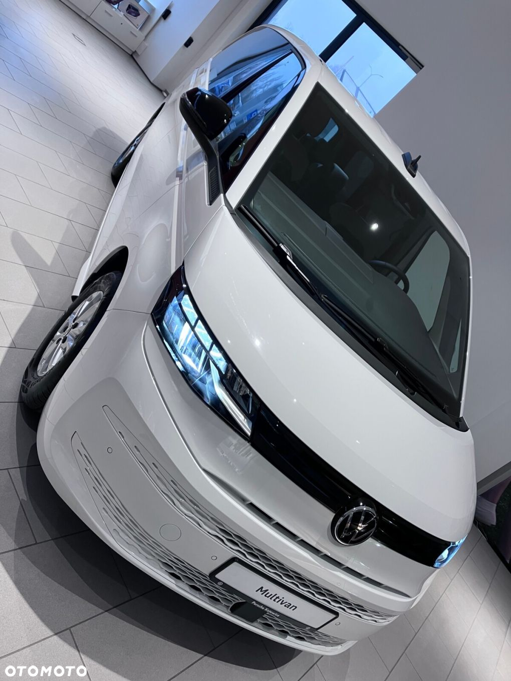 Volkswagen multivan Family 2.0 TDI 150 KM 7-DSG FWD L2 - 11