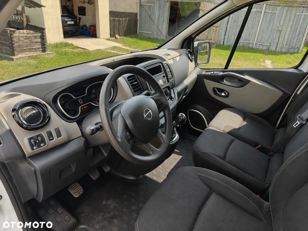 Nissan NV300 - 9