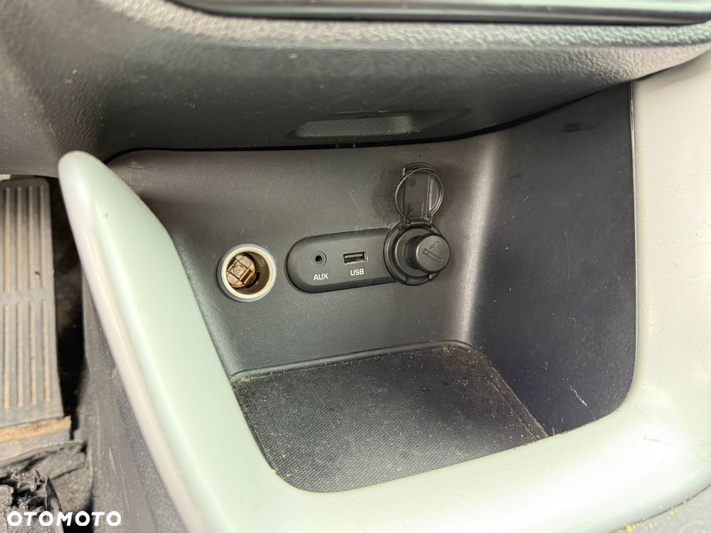 Kia Ceed - 10