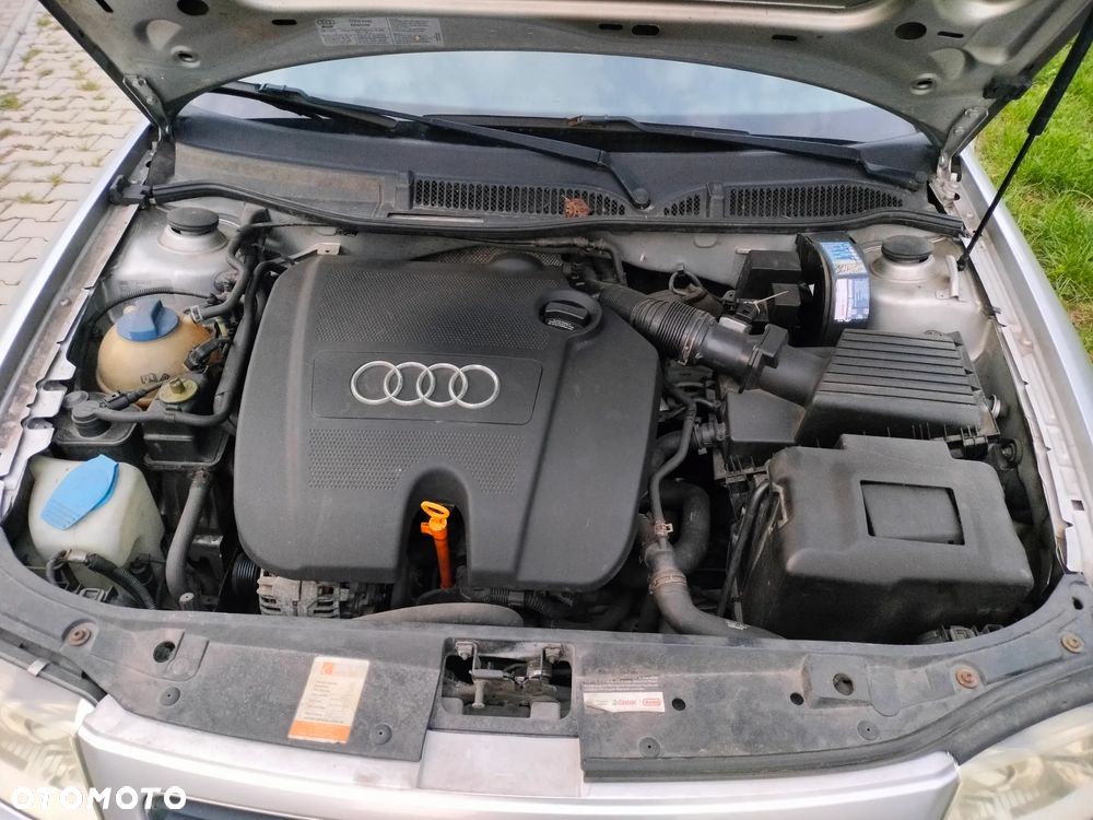Audi A3 1.6 Ambiente - 8