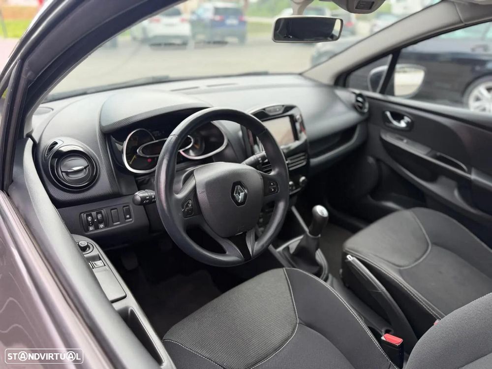 Renault Clio Sport Tourer 0.9 TCE — fotografia 11
