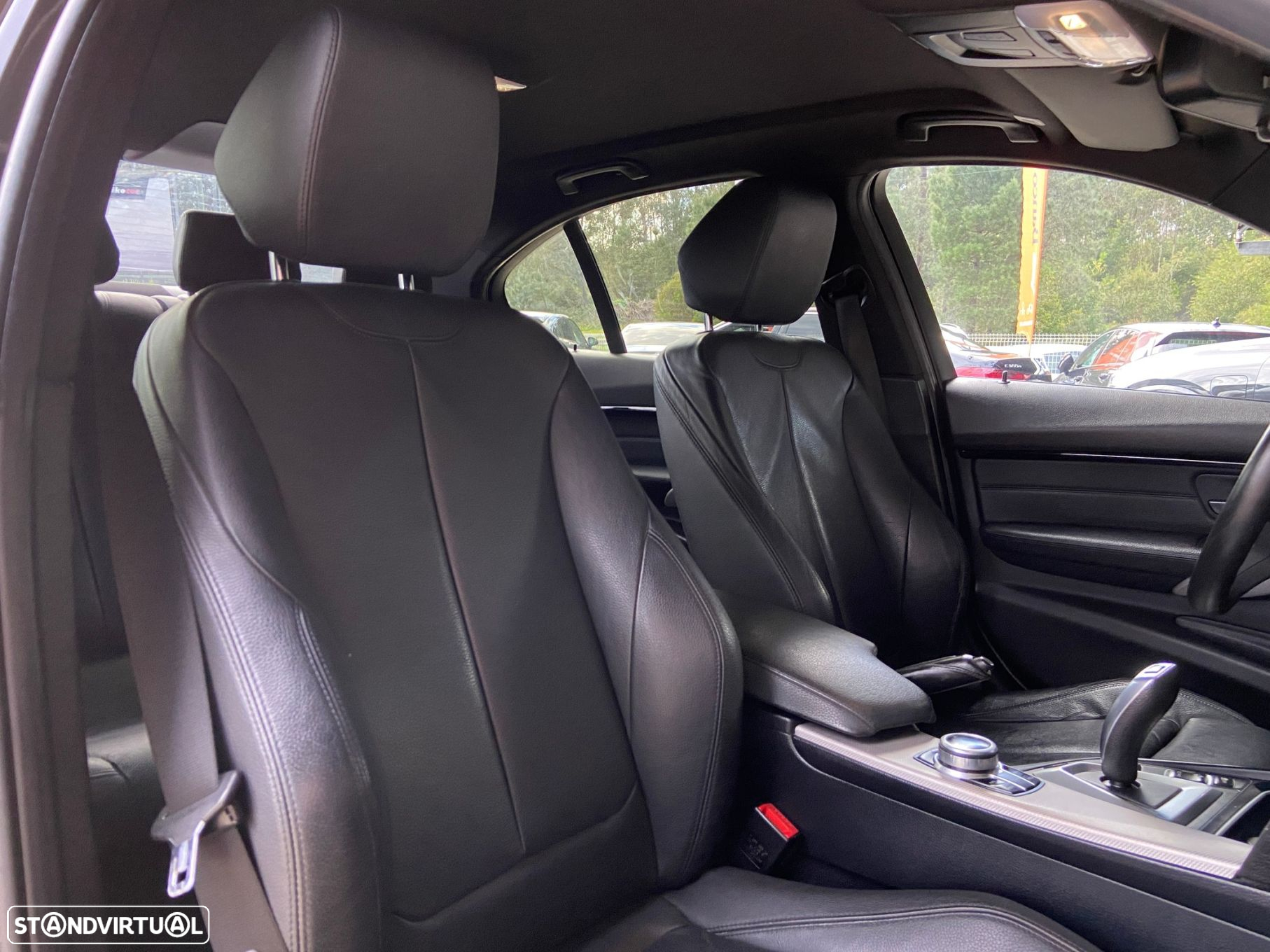 BMW 330 e iPerformance Pack M - 36