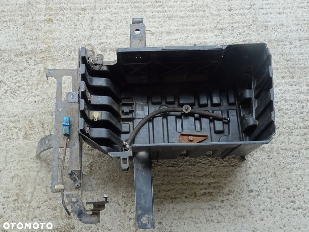 OBUDOWA PODSTAWA SKRZYNKA AKUMULATORA RENAULT TRAFIC NISSAN PRIMASTAR OPEL VIVARO LIFT - 6