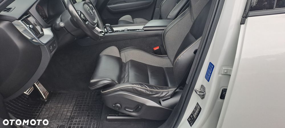 Volvo XC 60 D4 R-Design - 16