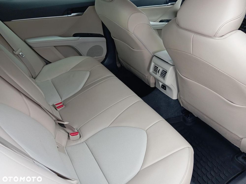 Toyota Camry 2.5 Hybrid Comfort CVT - 13