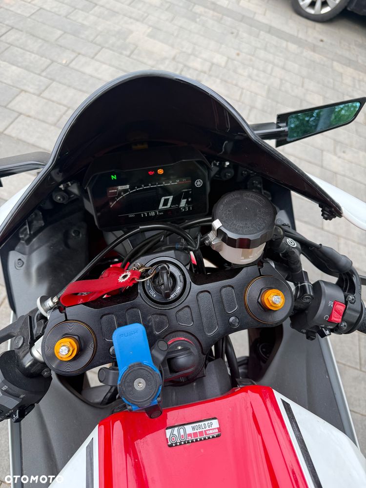 Yamaha R7 - 11