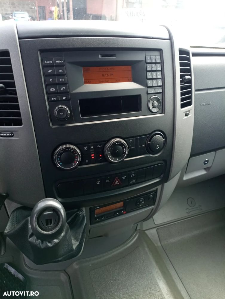 Mercedes-Benz Sprinter - 10