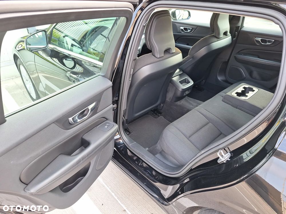 Volvo V60 B4 D Momentum Pro - 20