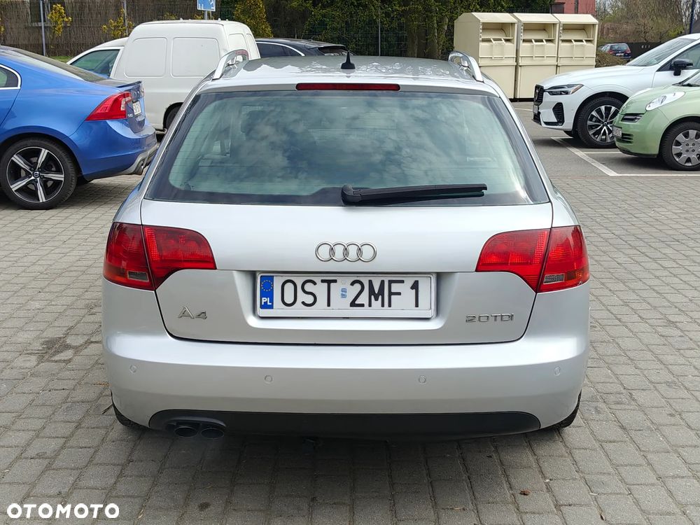 Audi A4 Avant 2.0 TDI DPF - 12