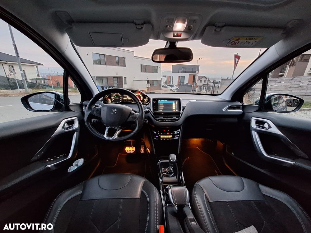 Peugeot 2008 PureTech 110 GPF Stop&Start EAT6 Active - 5