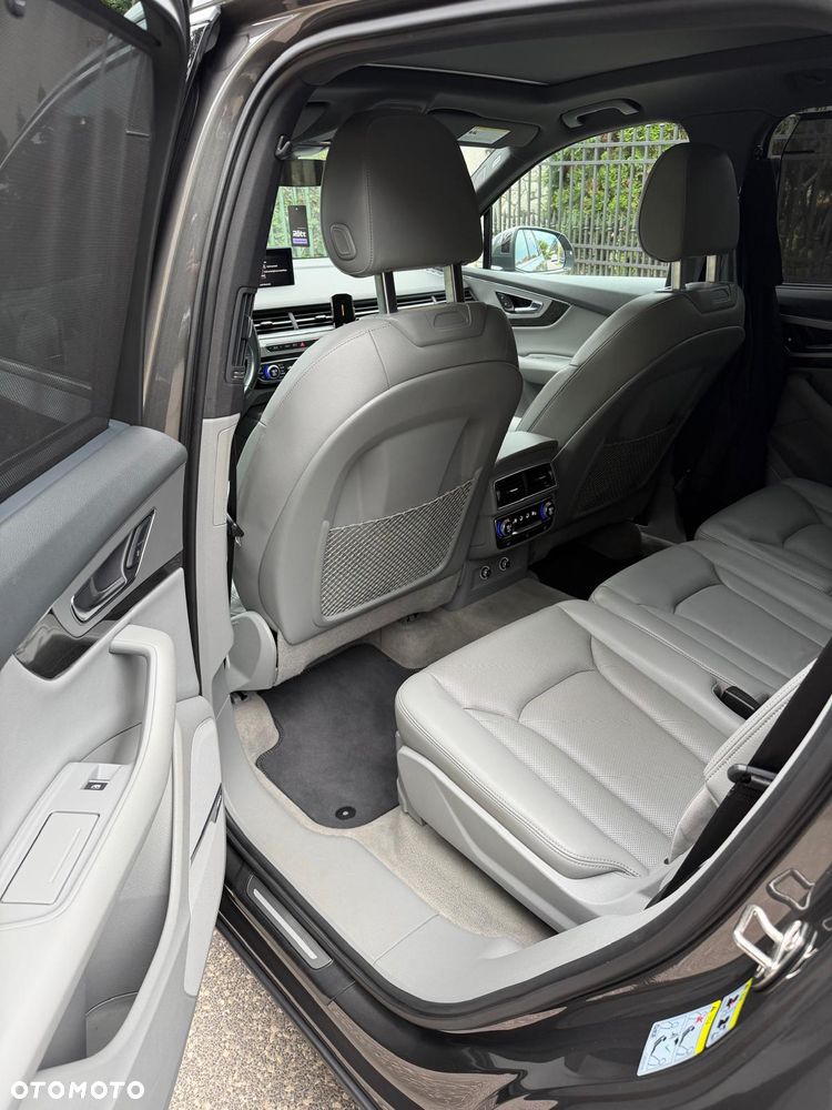 Audi Q7 - 9