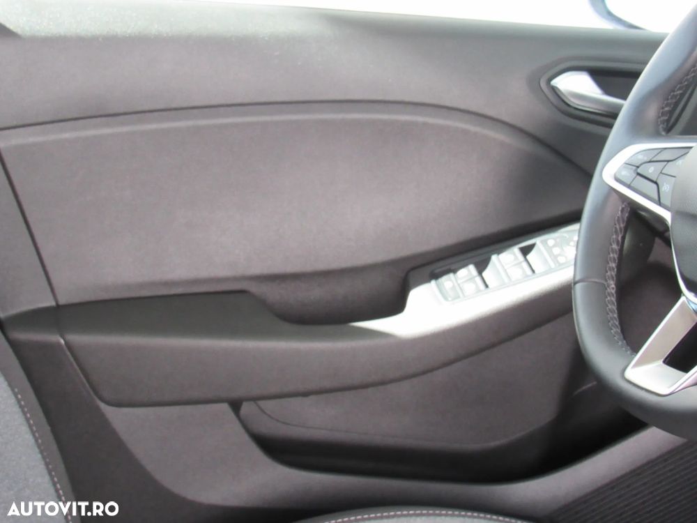 Renault Clio - 25