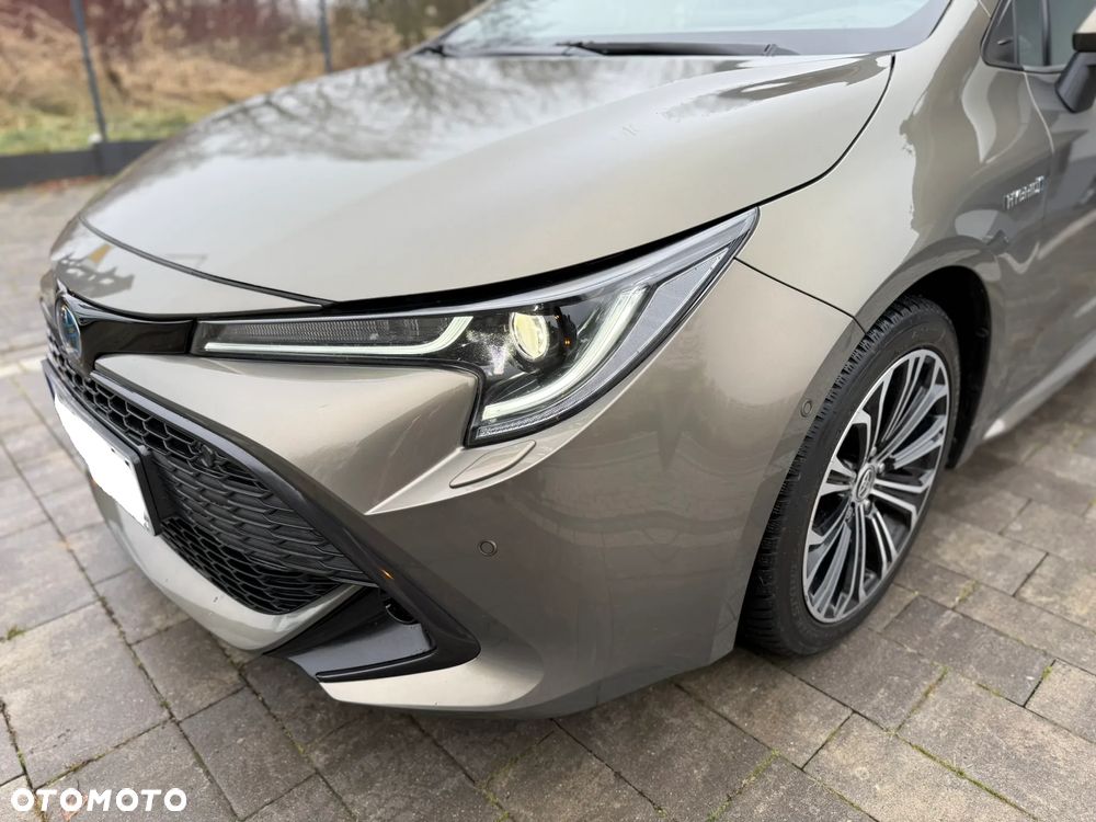 Toyota Corolla 2.0 Hybrid Executive - 8