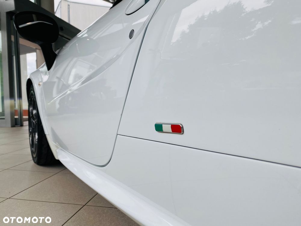 Alfa Romeo 4C 1750 TBi TCT - 11