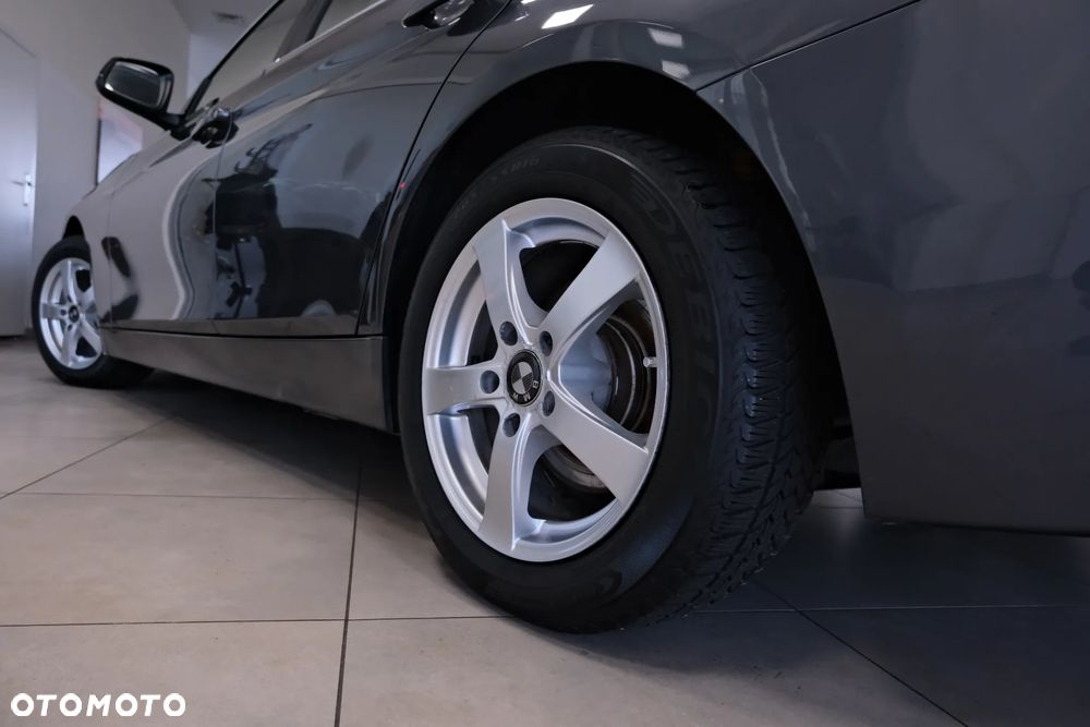 BMW Seria 3 - 17