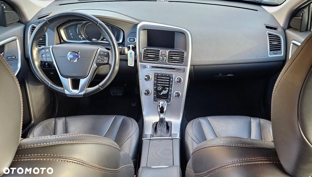 Volvo XC 60 D4 Geartronic Summum - 8