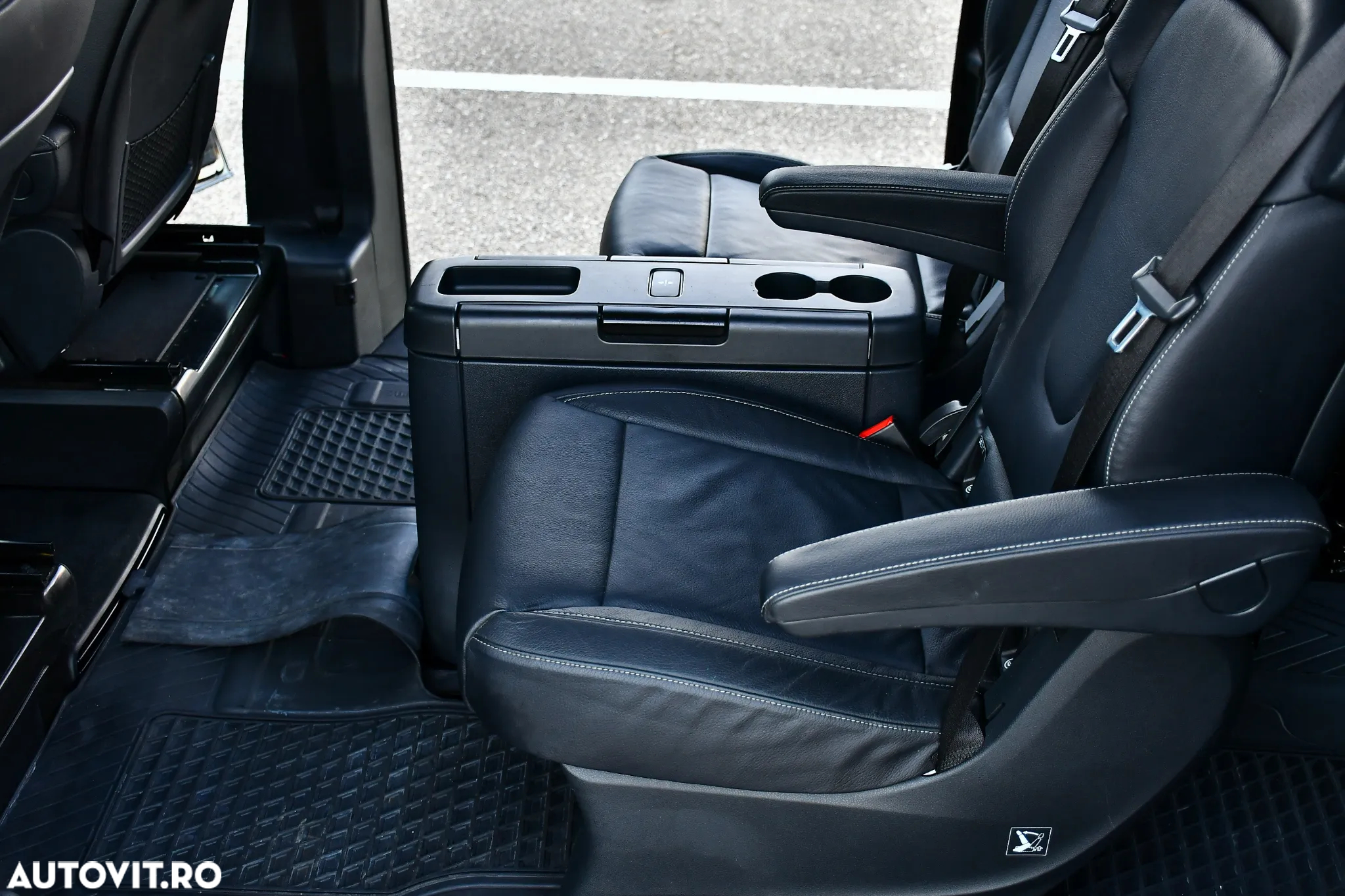 Mercedes-Benz V 250 (BlueTEC) d lang 7G-TRONIC Avantgarde - 17