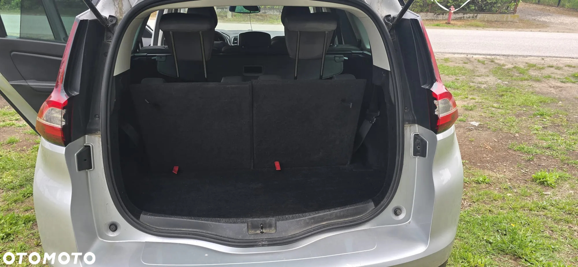 Renault Grand Scenic - 13