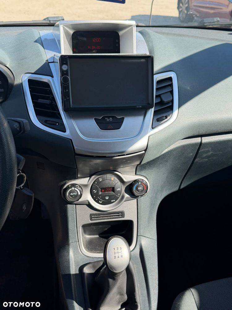 Ford Fiesta 1.4 TDCi Ambiente - 9