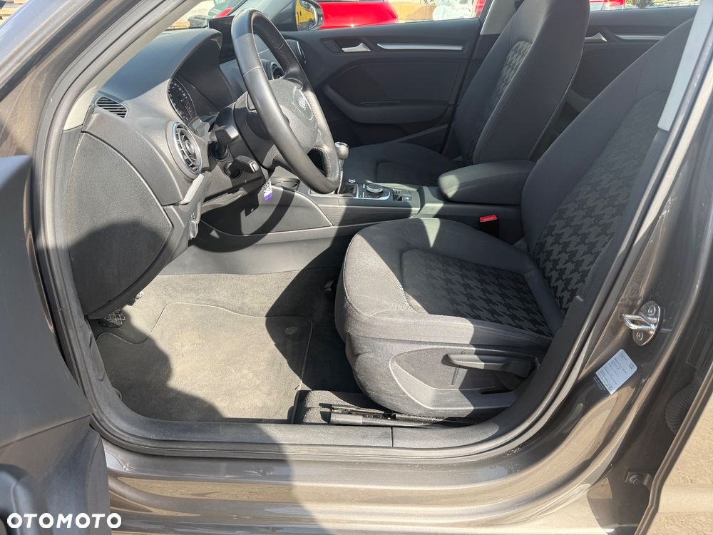 Audi A3 Sportback 1.4 TFSI Ambiente - 7