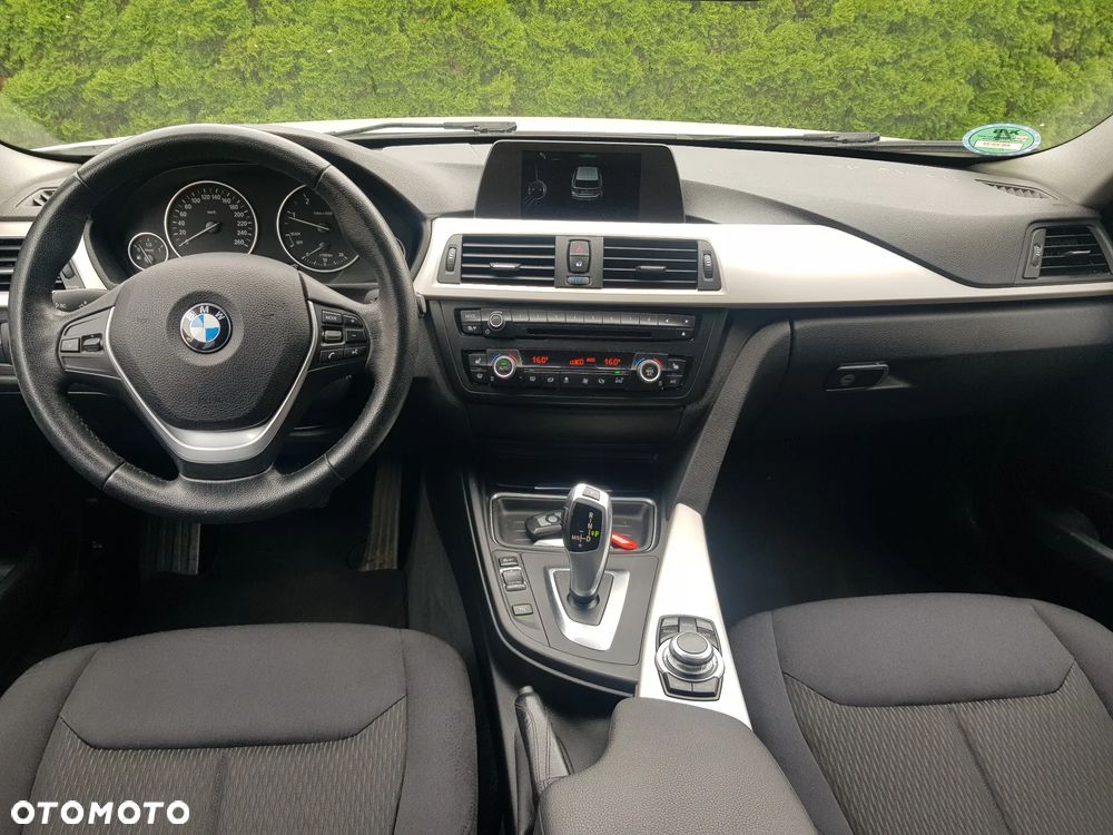 BMW Seria 3 - 18