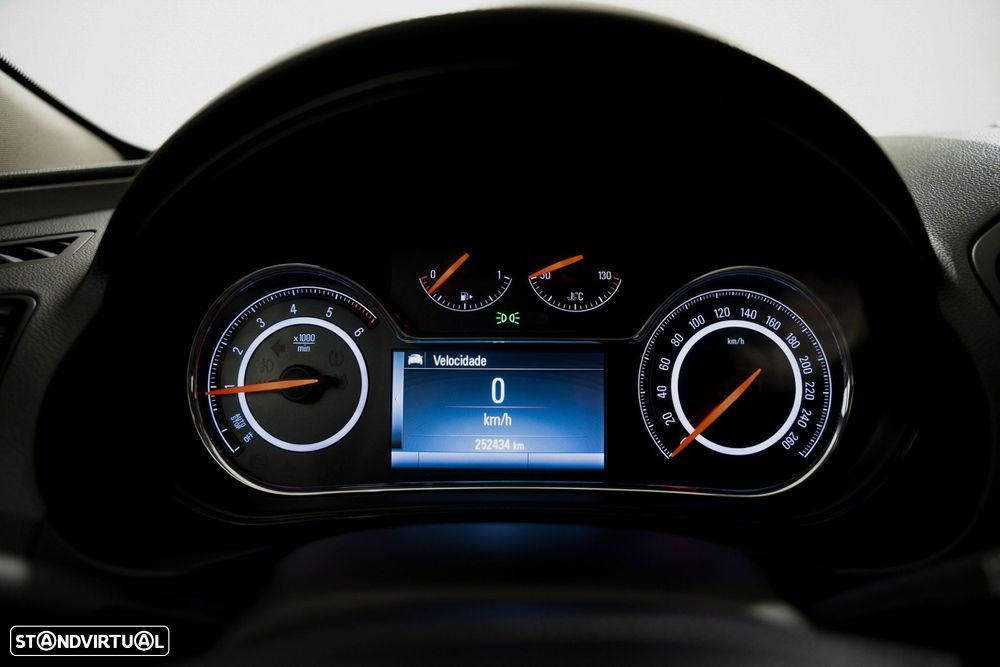 Opel Insignia Sports Tourer 2.0 CDTi Executive S/S - 13