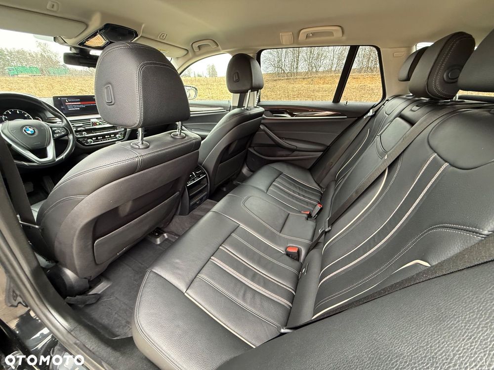 BMW Seria 5 520d Luxury Line - 11
