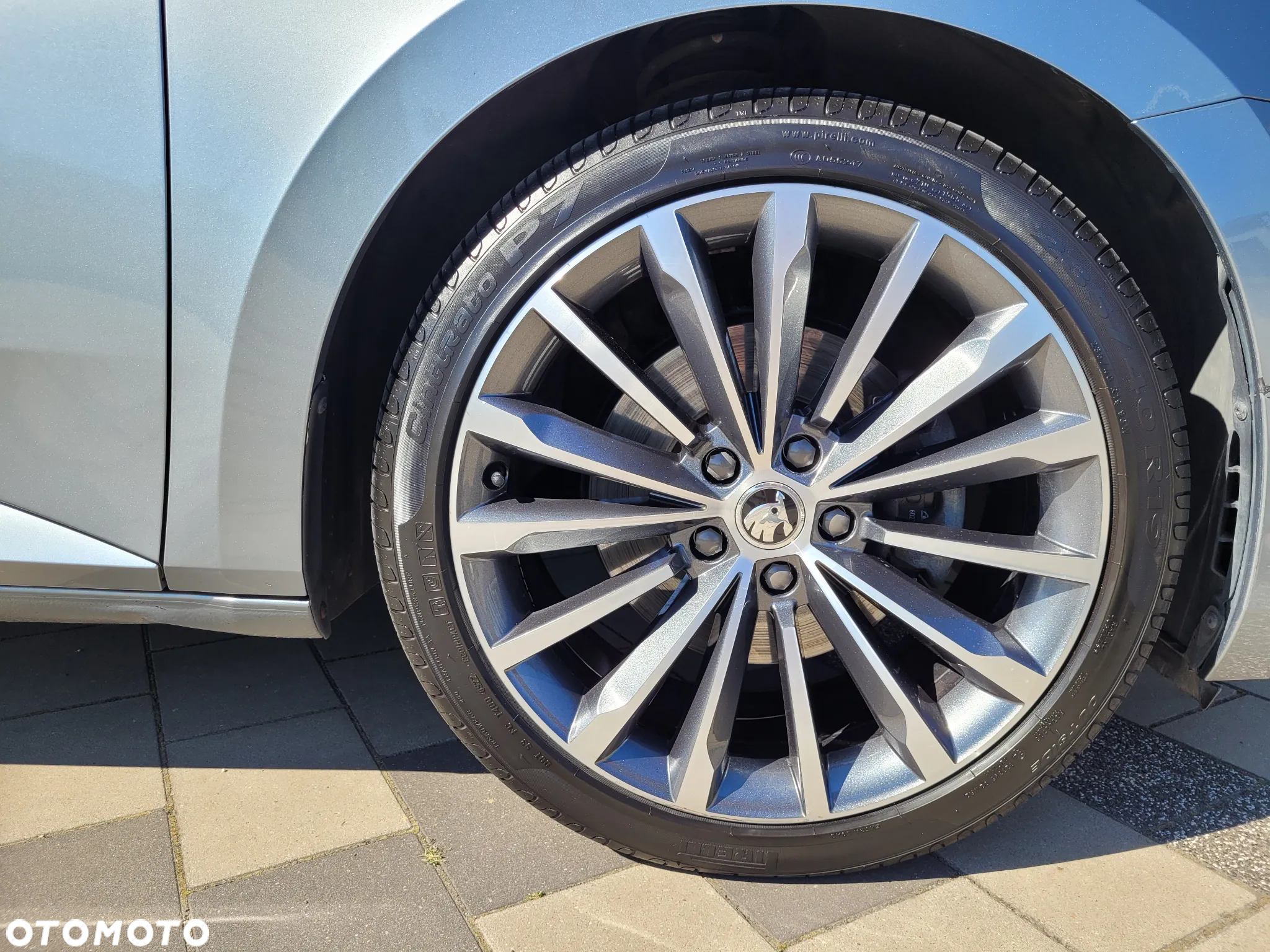 Skoda Superb 2.0 TDI 4x4 L&K DSG - 11