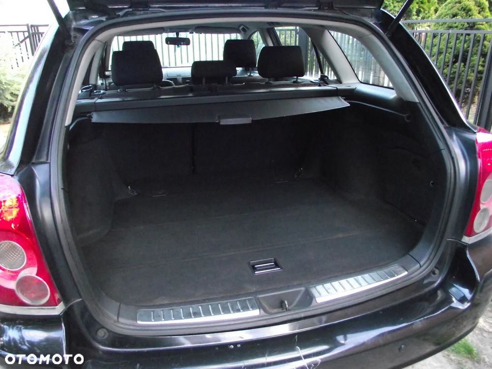 Toyota Avensis 2.0 D-4D Edition - 18