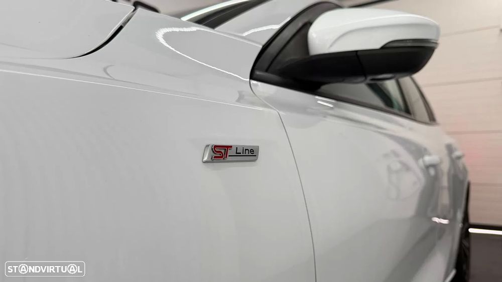 Ford Focus 1.0 EcoBoost S&S ST-LINE STYLE - 12