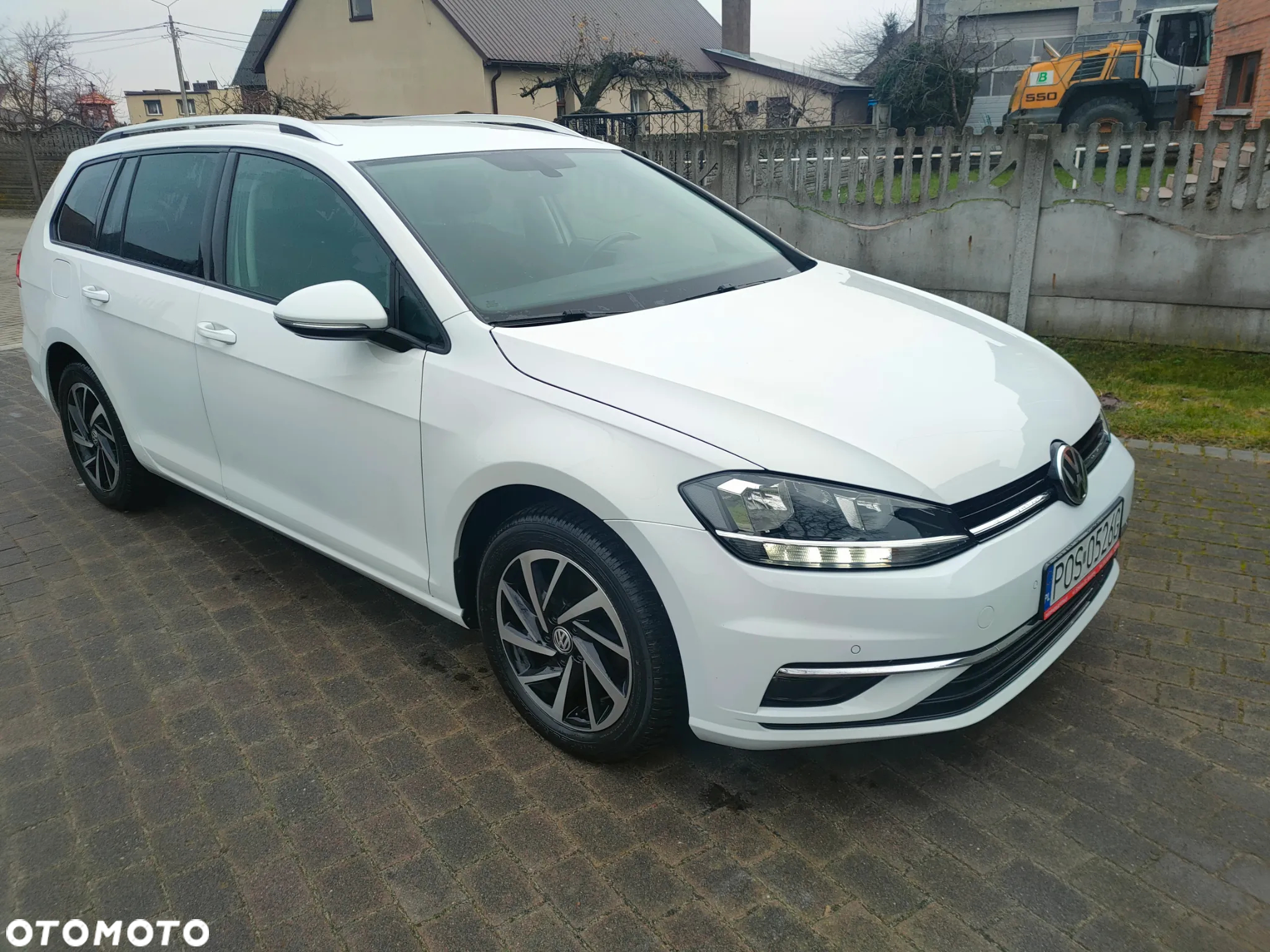 Volkswagen Golf - 2