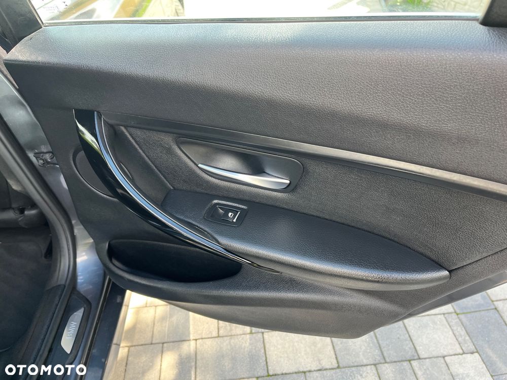 BMW Seria 3 316d Advantage - 34