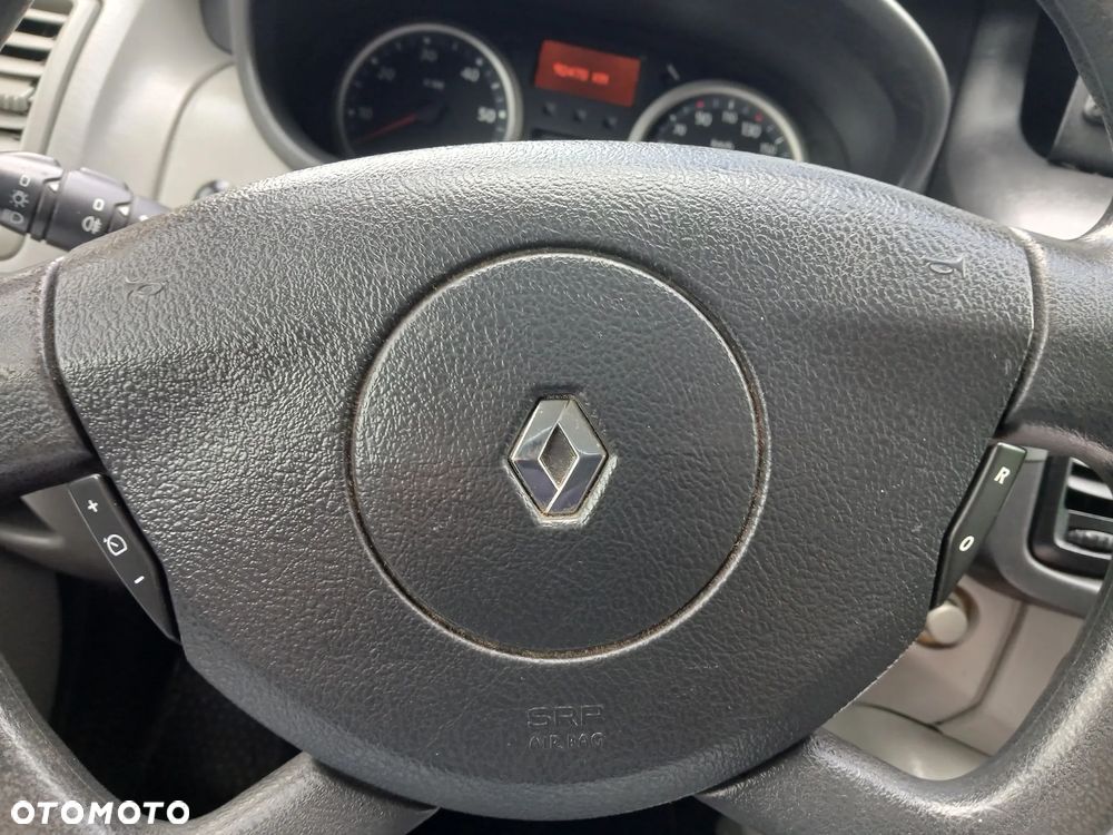 Renault TRAFIC - 16