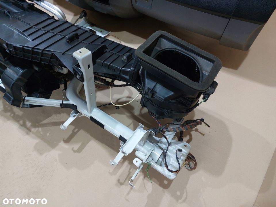 CRAFTER SPRINTER KONSOLA DESKA STELAŻ NAGRZEWNICA - 7